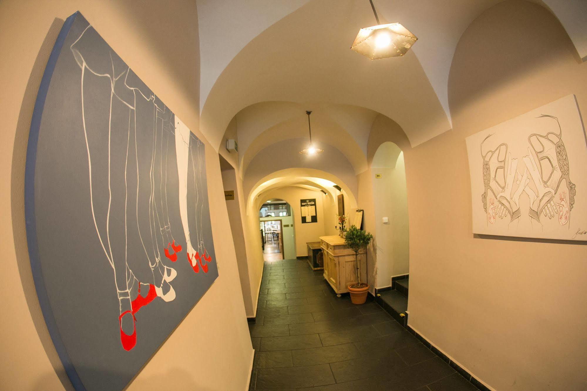 Hotel Tanzberg 3*